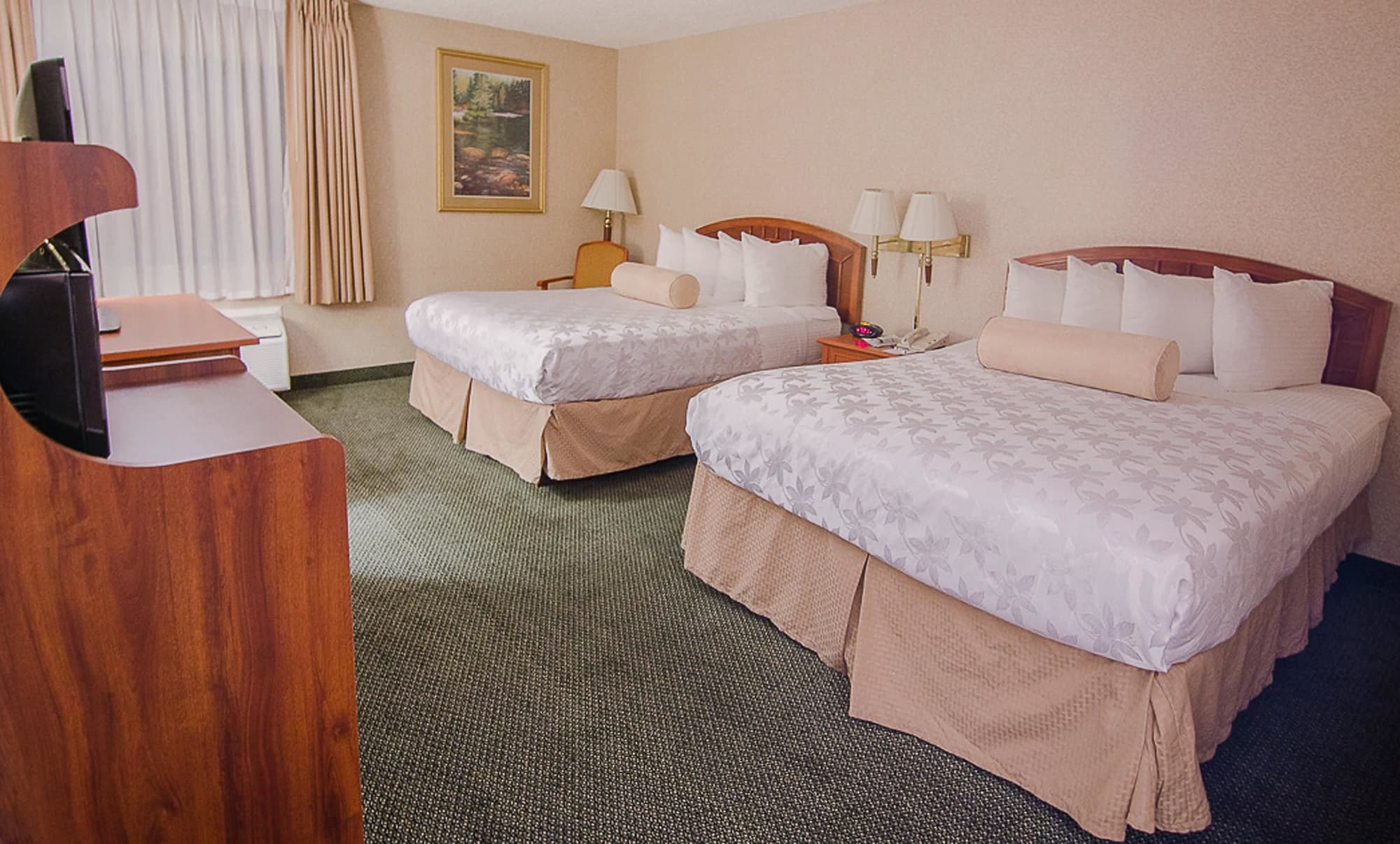 غرفة قياسية بسريرين كوين لذوي الإعاقة، SureStay Plus Hotel by Best Western Reno Airport 8/10