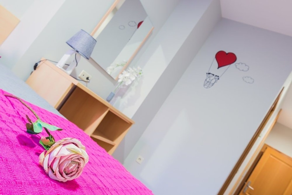 Room, Twin Beds