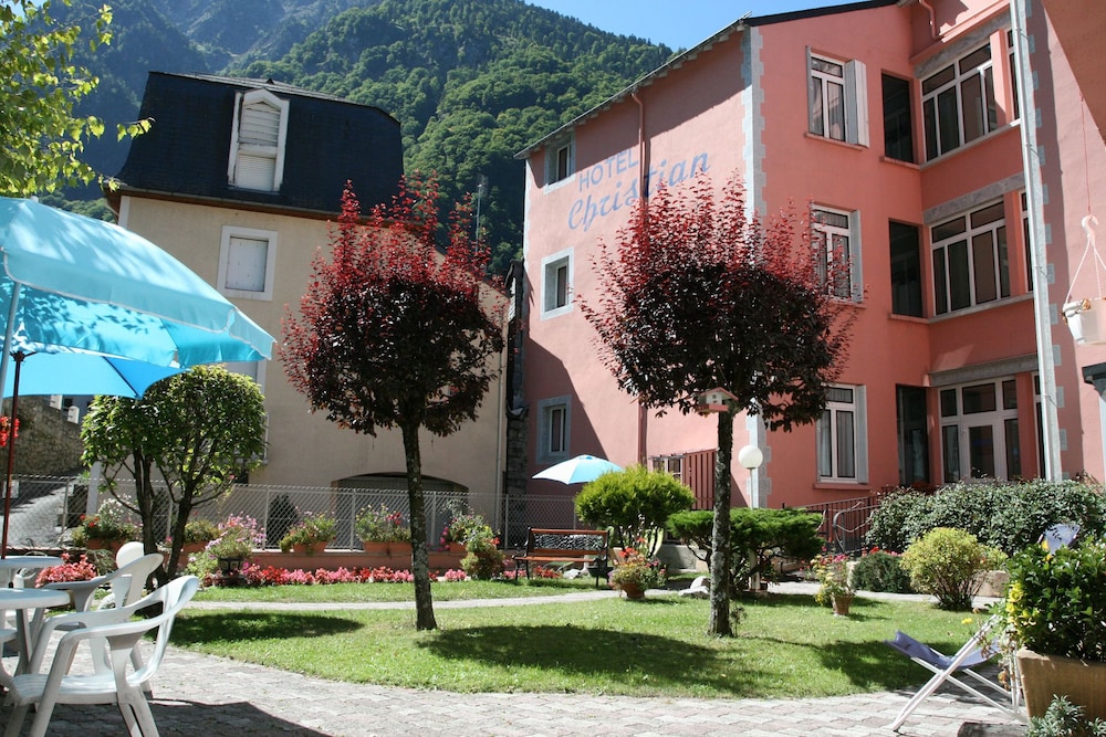 Hotel Christian 8/45