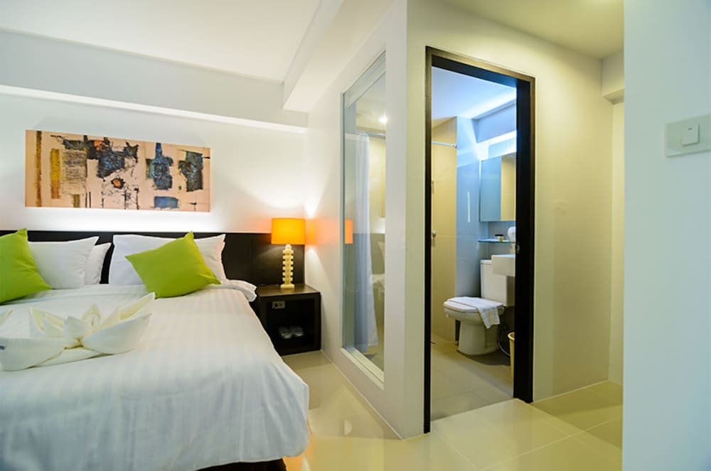 UMA Residence 16/56