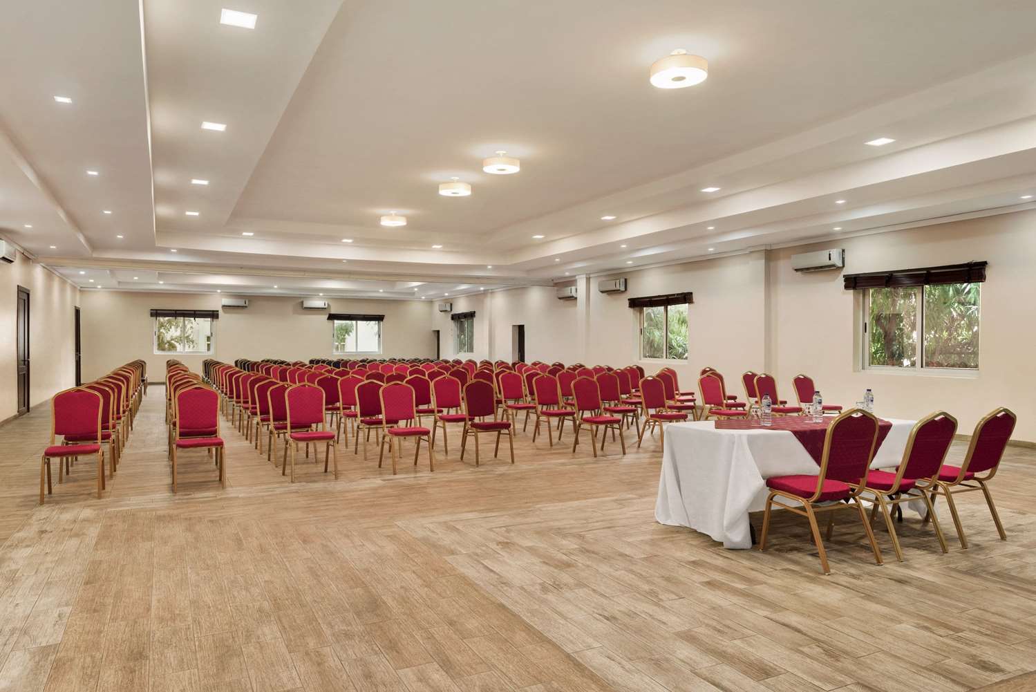 Hawthorn Suites By Wyndham Abuja 25/31