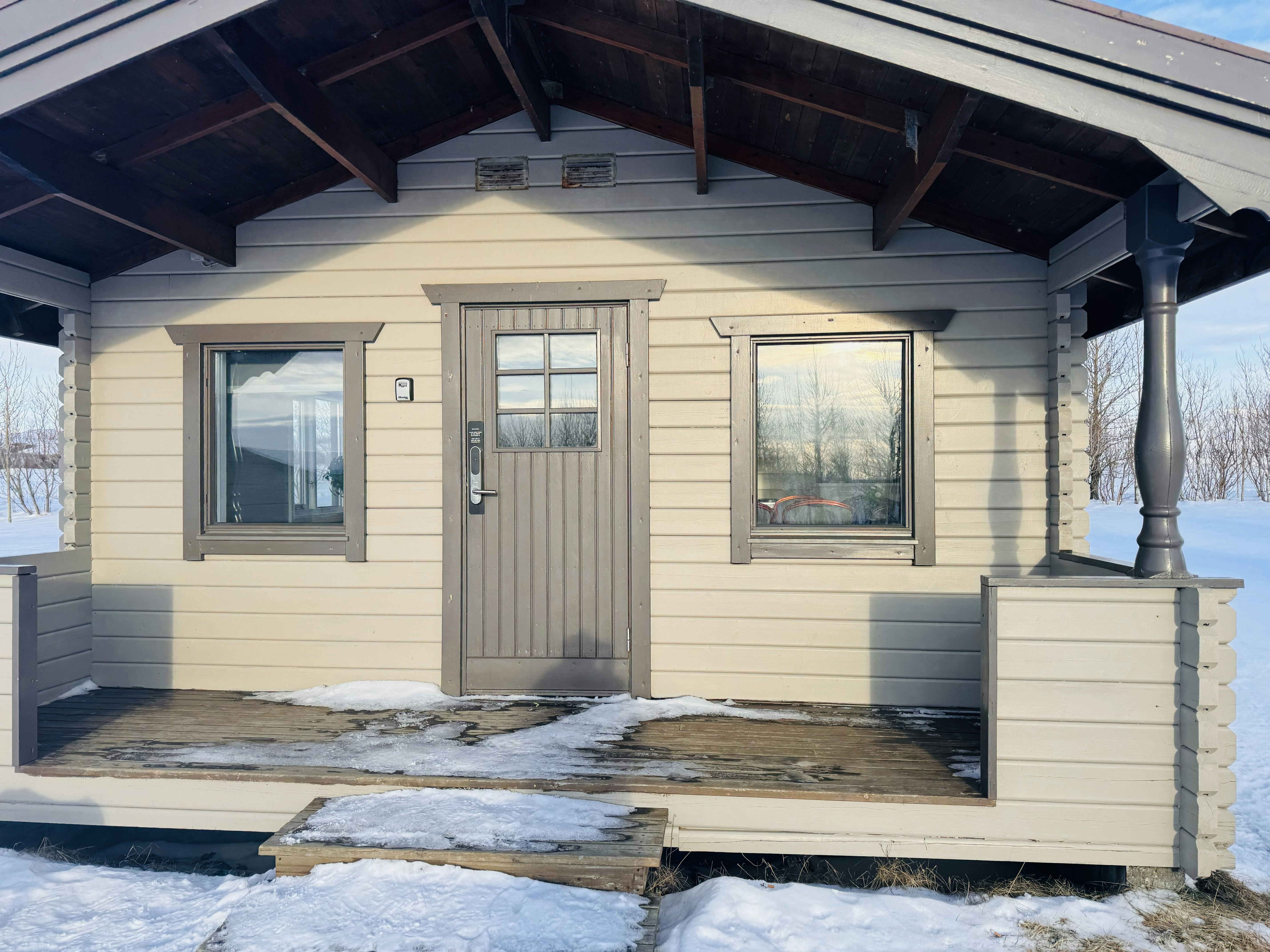 Hellisholar Cottages 1/19