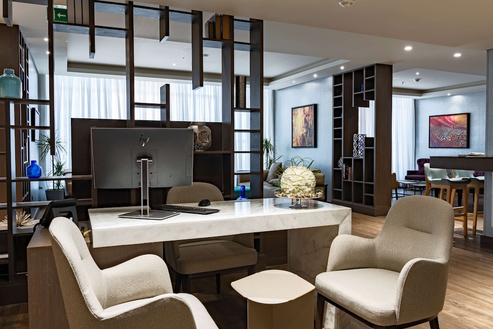 فندق راديسون بلو جدة كورنيش(RADISSON BLU HOTEL, JEDDAH CORNICHE) 58/68
