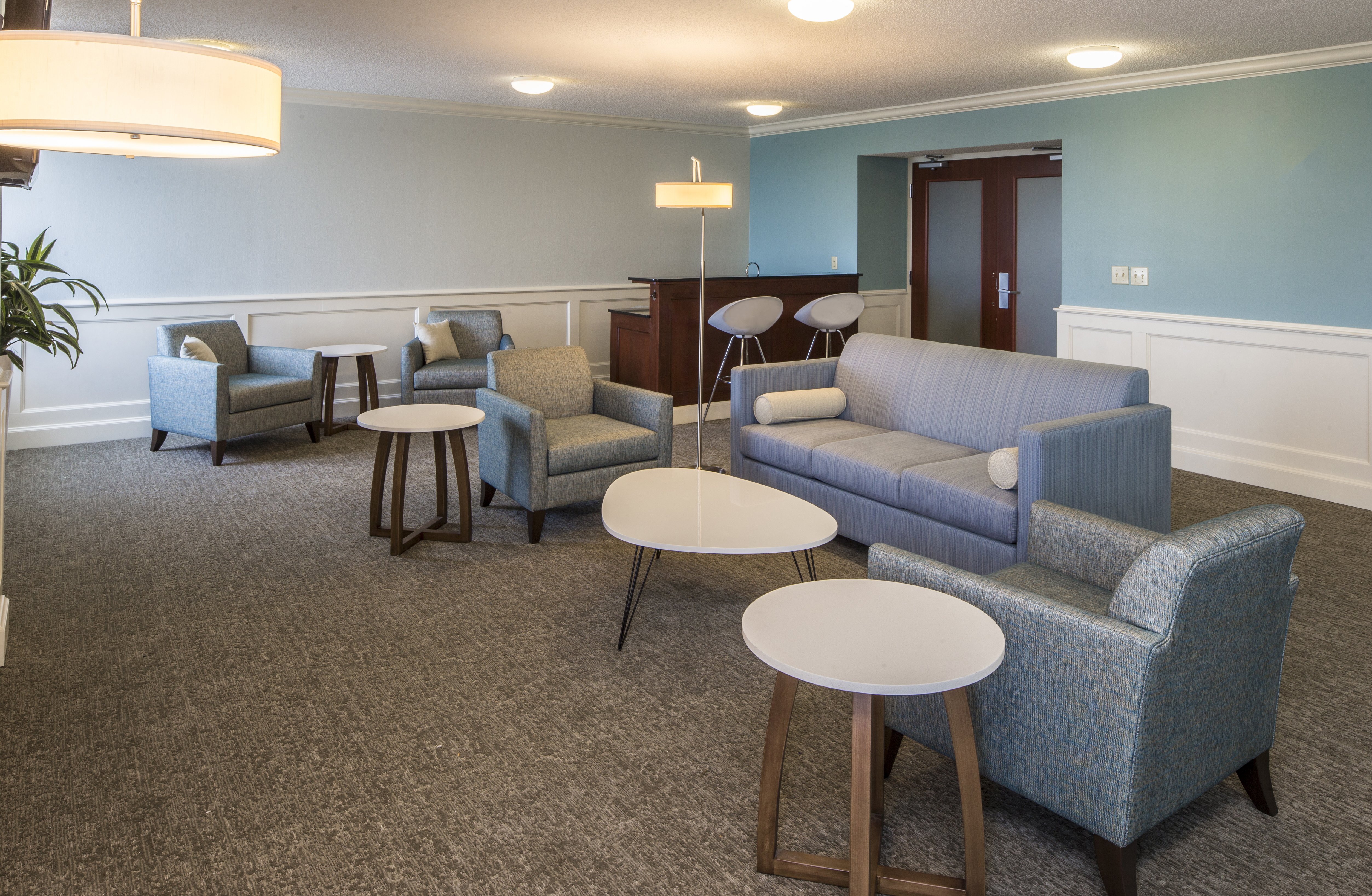 Crowne Plaza Suites Pittsburgh South 37/76