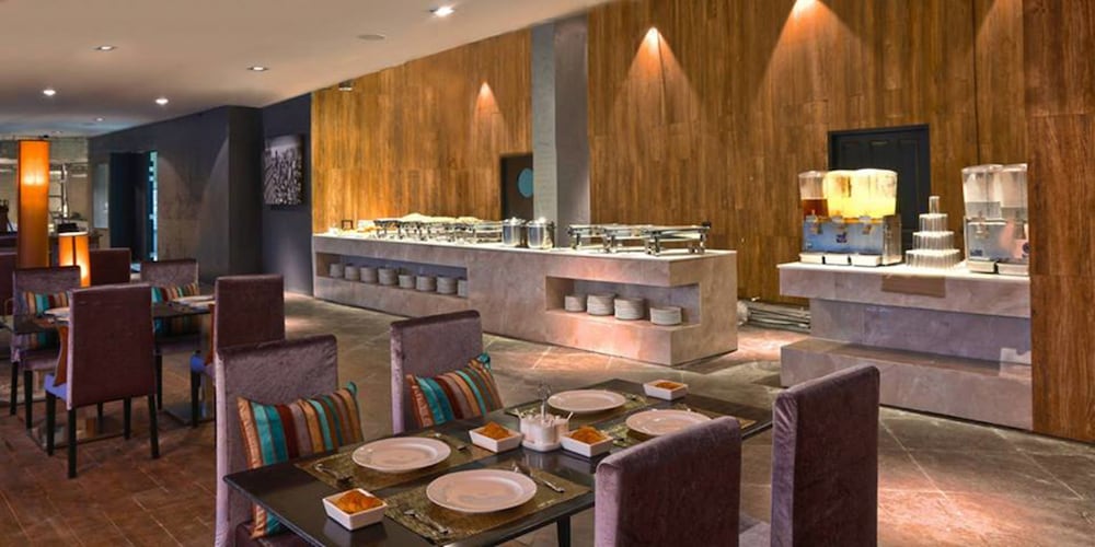 Avana Laemchabang Hotel 48/57