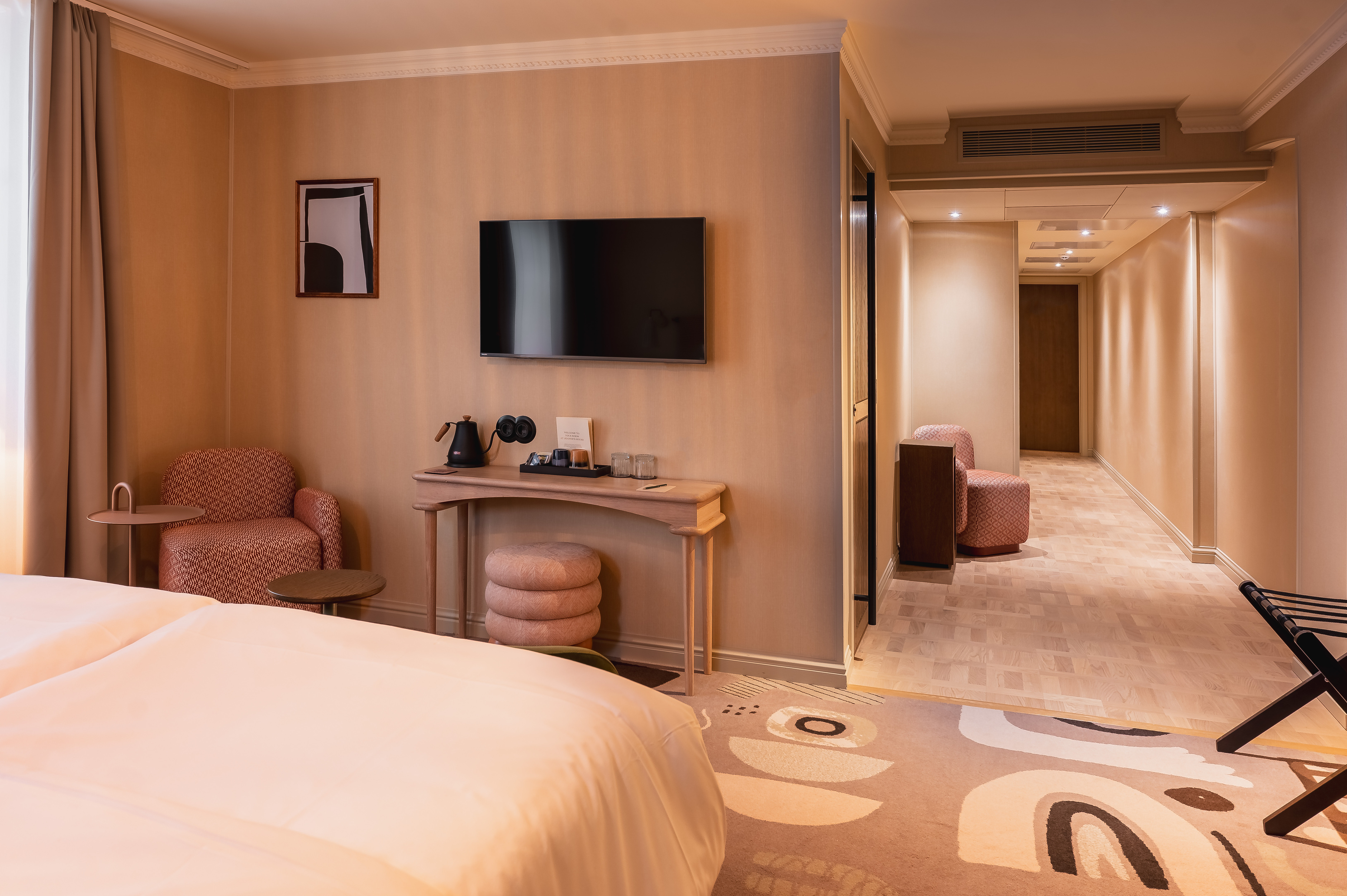 Deluxe, Double Bed