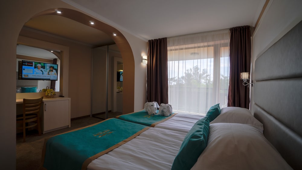 Havana Casino Hotel And Spa 13/42