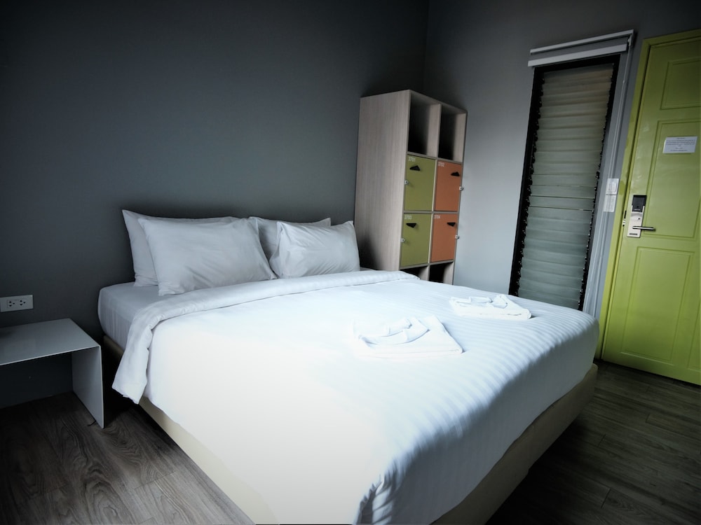 Isanook Hostel 10/28