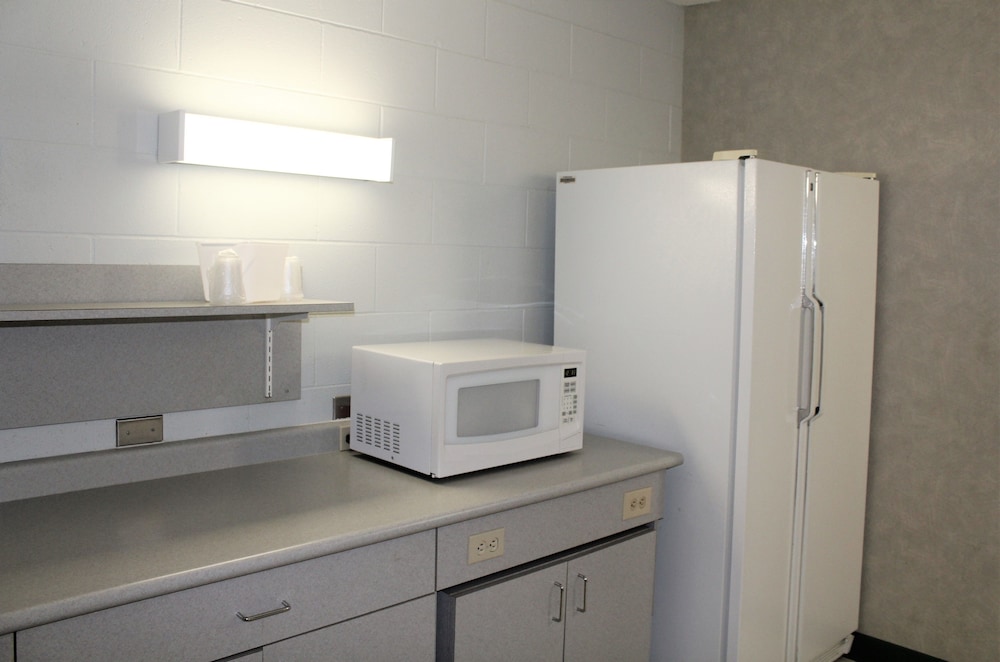 Residence & Conference Centre - Welland 49/50