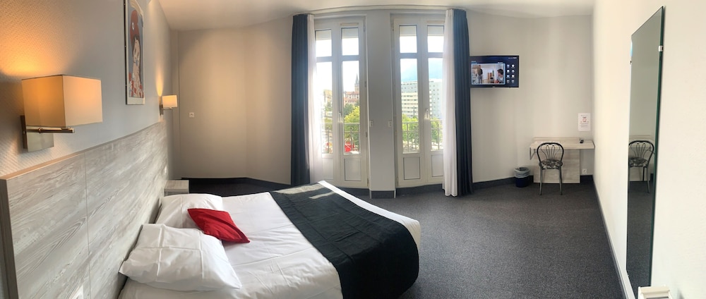 Brit Hotel Suisse Et Bordeaux 44/70