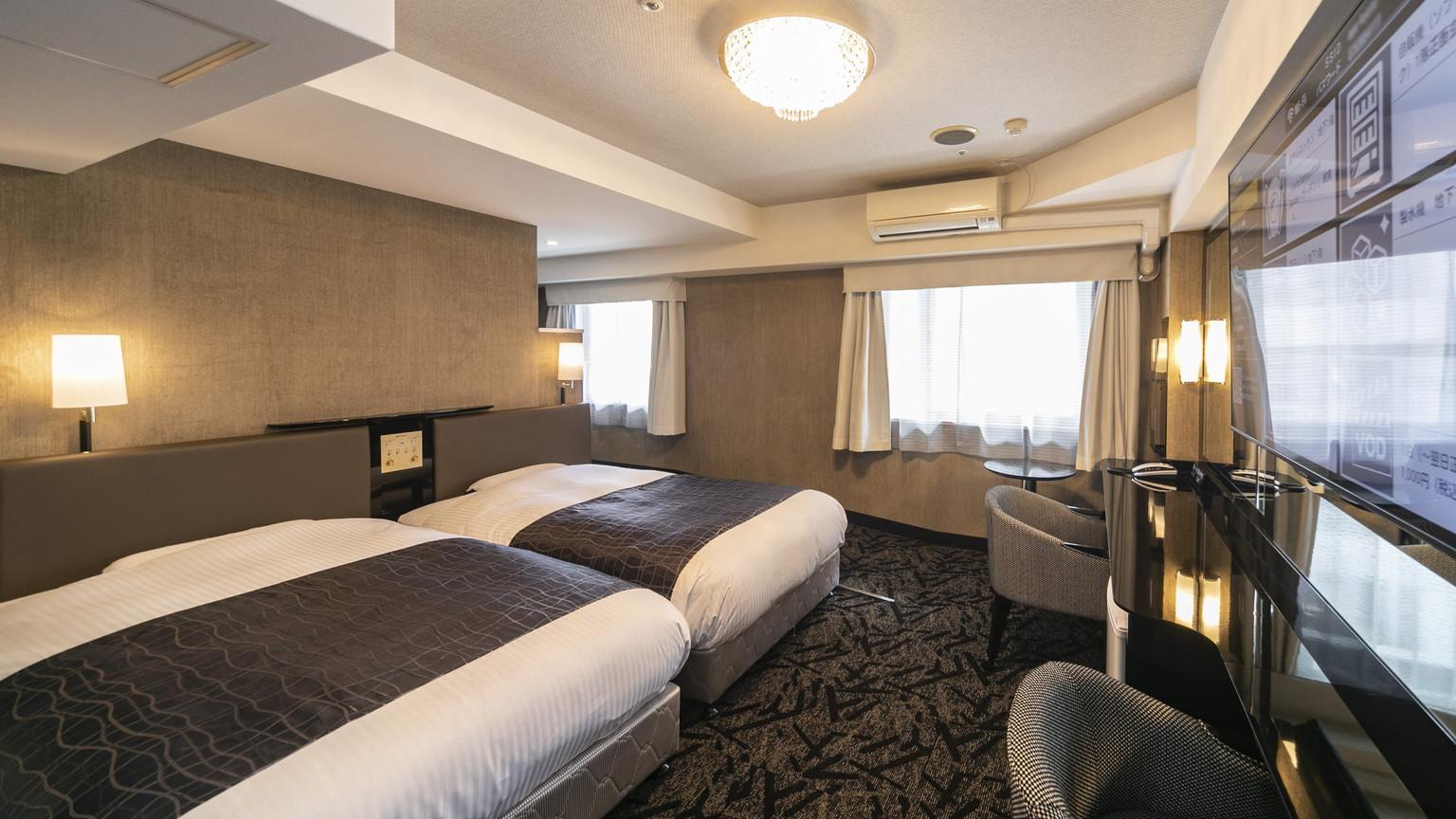 Deluxe, Twin Beds, Low Floor