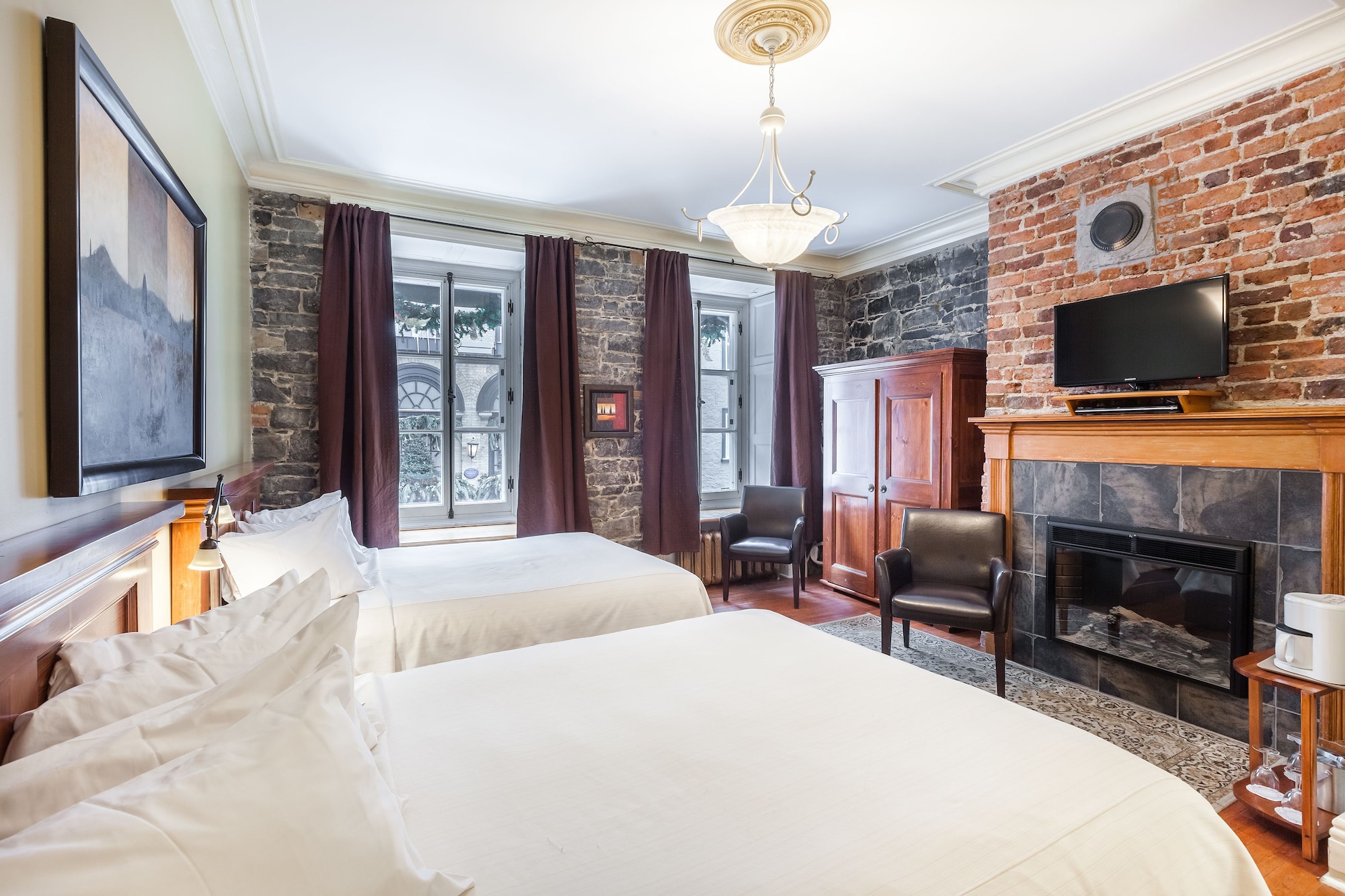 Superior, 2 Queen Beds, Acadia Hotel 2/7