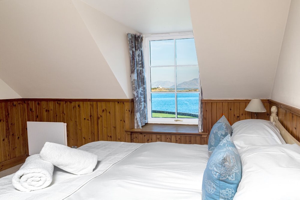 Eilean Iarmain Hotel 11/35
