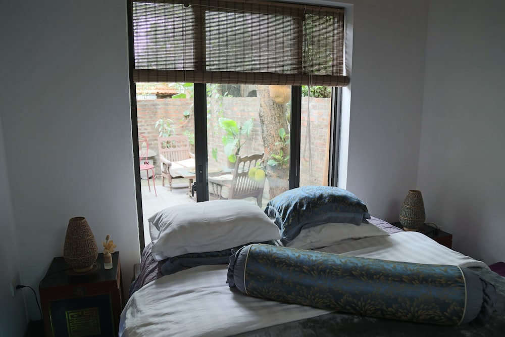 1 BEDROOM, VILLA, GARDEN VIEW