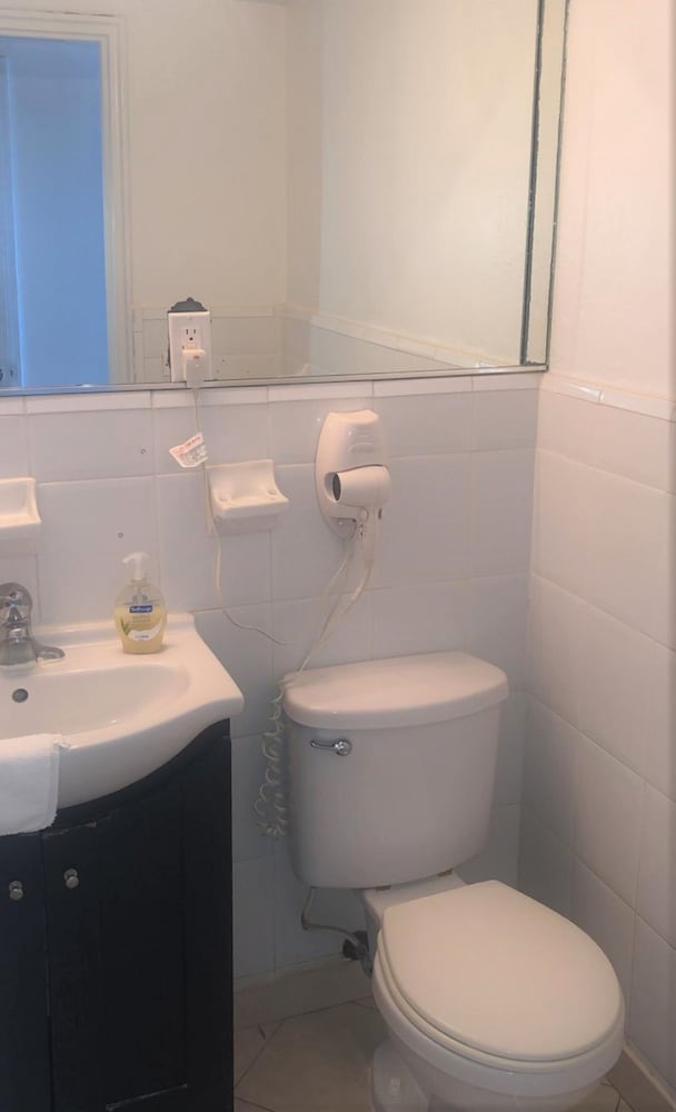 Ocean Front Casablanca Studios with FULL KITCHENS & Beach access By BL Rentals 48/50