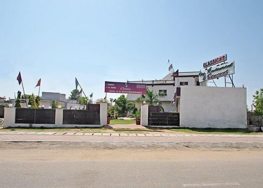 Classic 7 Hotel &amp; Restaurant 31/43