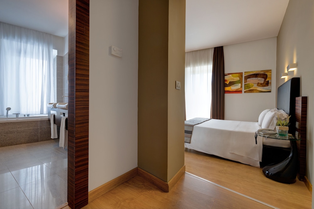 Hotel Trevi Collection 69/109