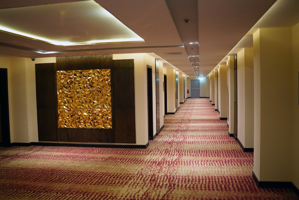 Ramada by Wyndham Murree Lower Topa Resort 44/87