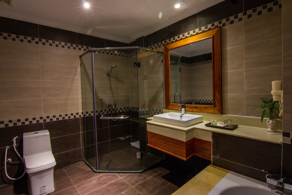 Glorious Hotel and Spa 50/50