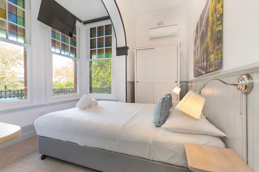 ROOM, DOUBLE BED, GARDEN VIEW, SHARED BATHROOM