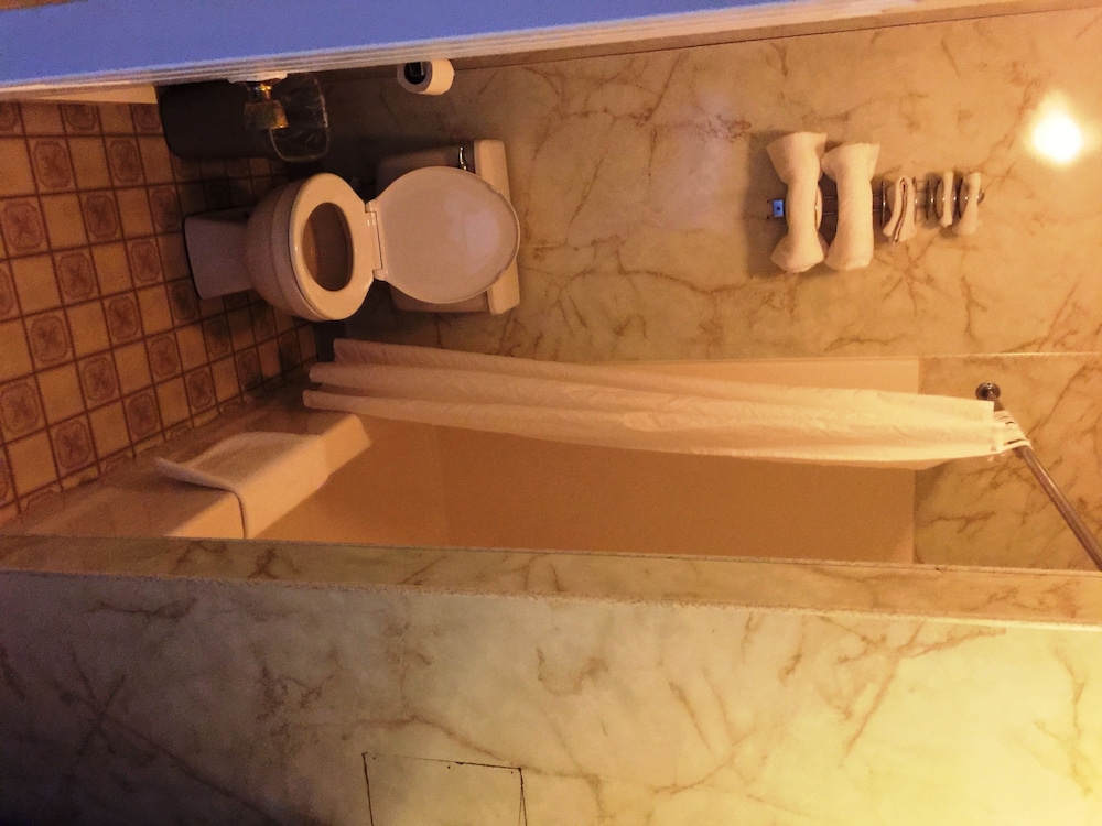 Budget Inn North Stonington 16/31