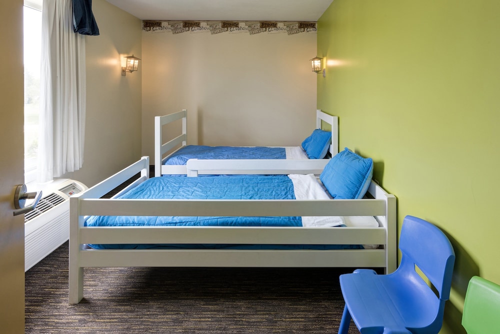 Holiday Inn Express And Suites East Wichita I 35 Andover 15/41