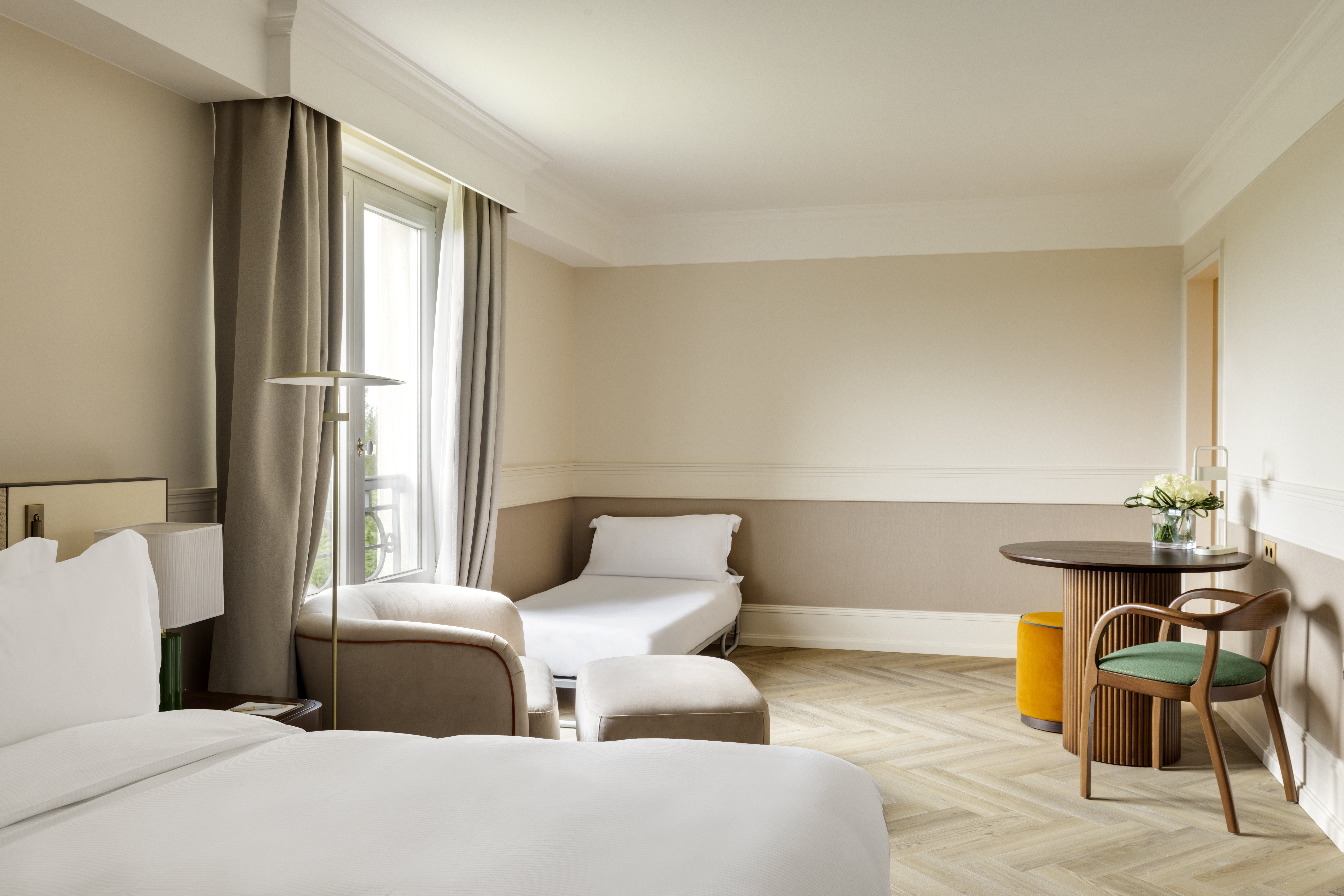 Premium, Queen Bed