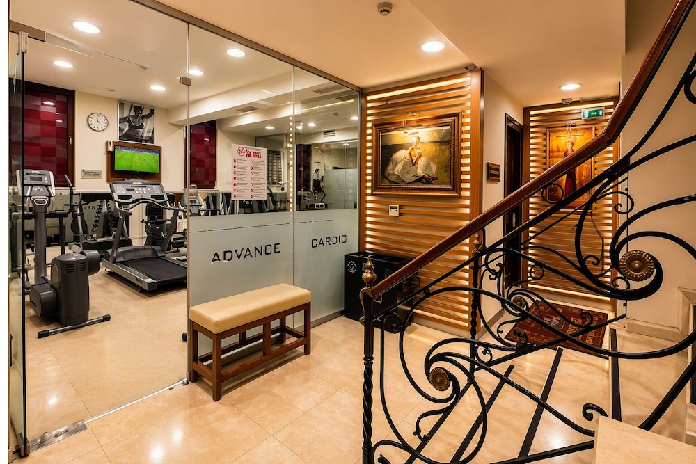Glk Premier Regency Suites And Spa 48/74