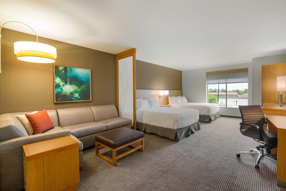 Hyatt Place Hampton Convention Center 26/39