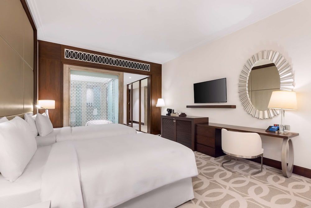 ROOM, TWIN BEDS