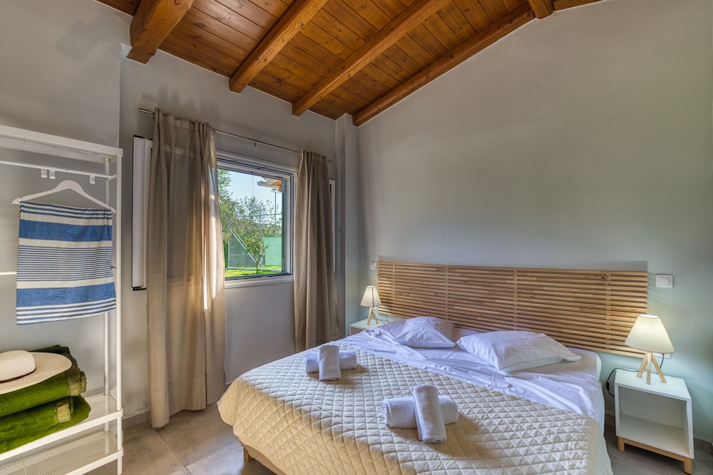 Folies Corfu Hotel Apartments 11/50