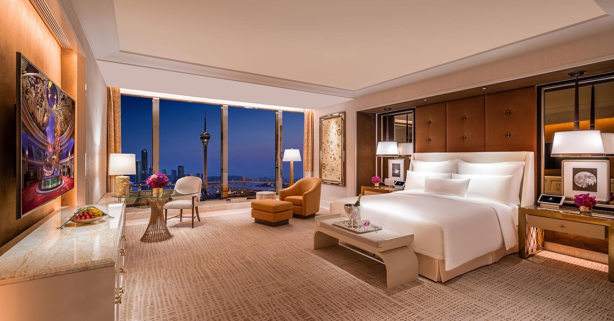 Grand, Encore, Suite, Living Area