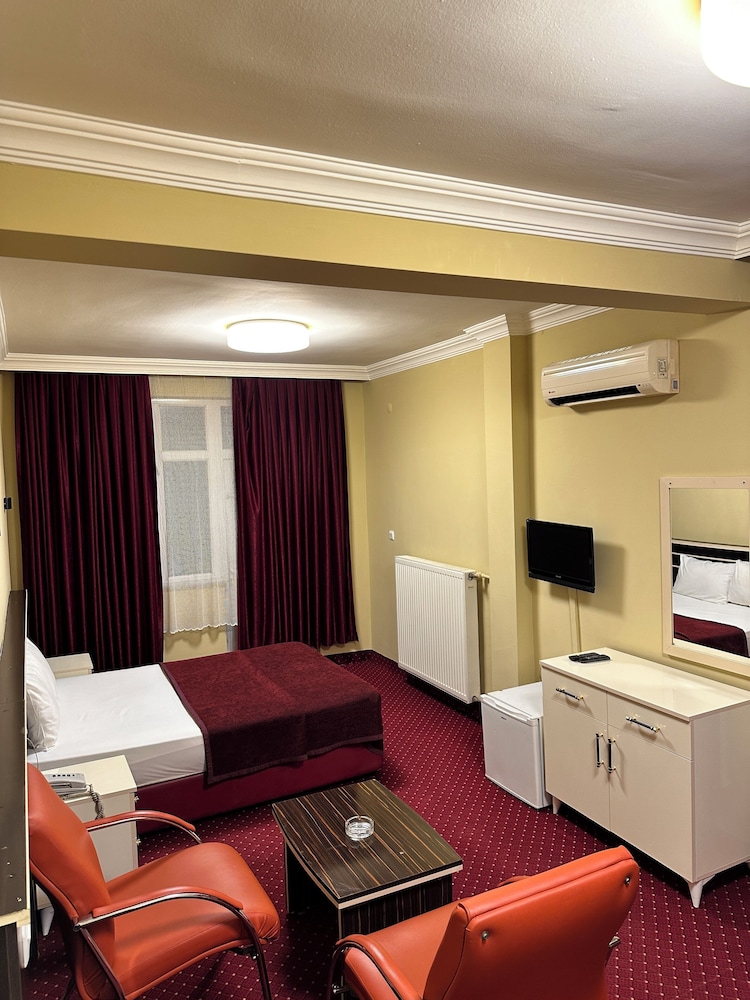 Mina 1 Hotel 44/50
