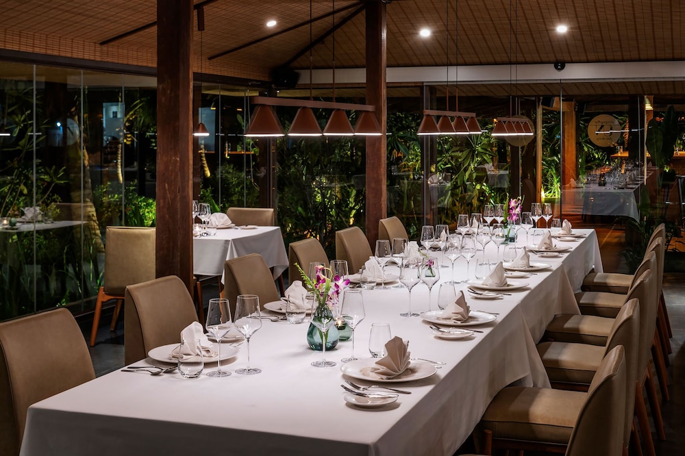 Farmhouse Boutique Resort 30/50