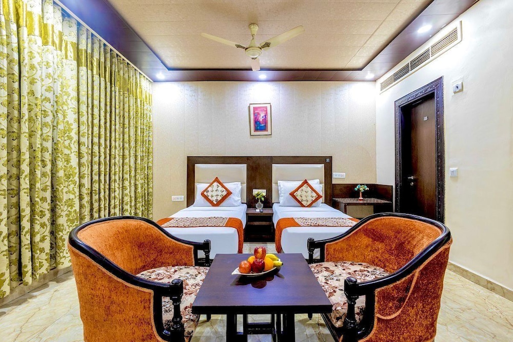 Amar Inn 42/57