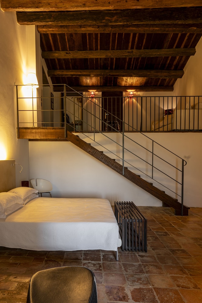 CASTELLO DI SEMIVICOLI 8/44