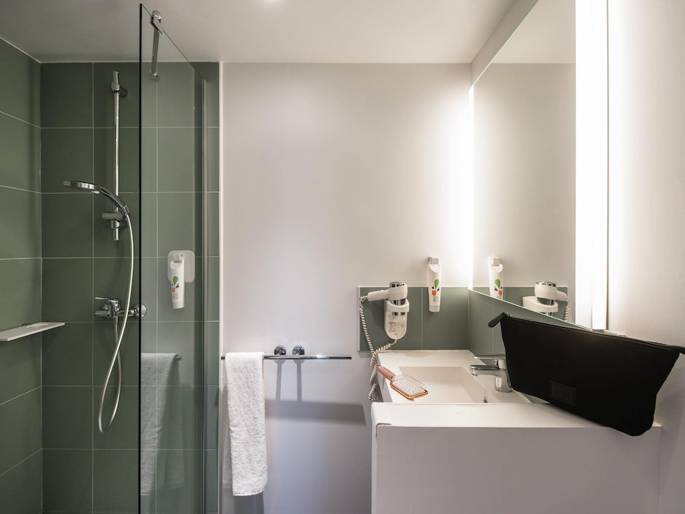 غرفة قياسية بسرير مزدوج وسرير فردي، Ibis Styles Nice Centre Gare 9/10