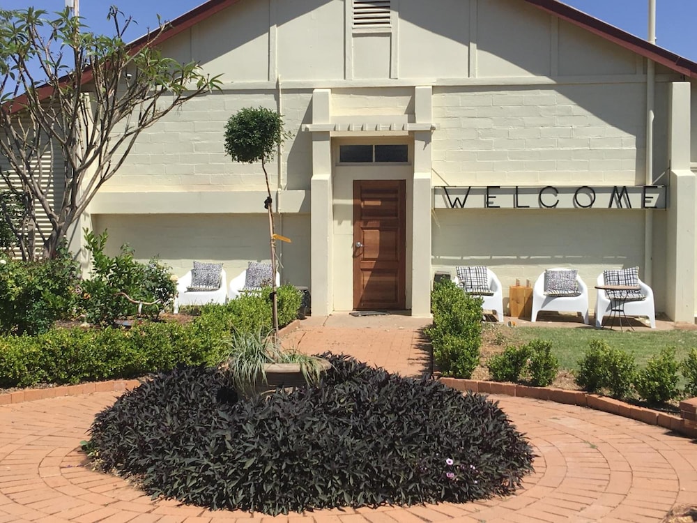 Club Boutique Hotel Cunnamulla 46/50