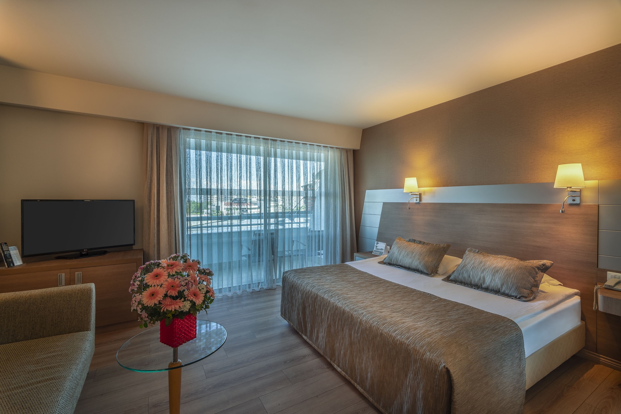 Deluxe City View Room With Balcony