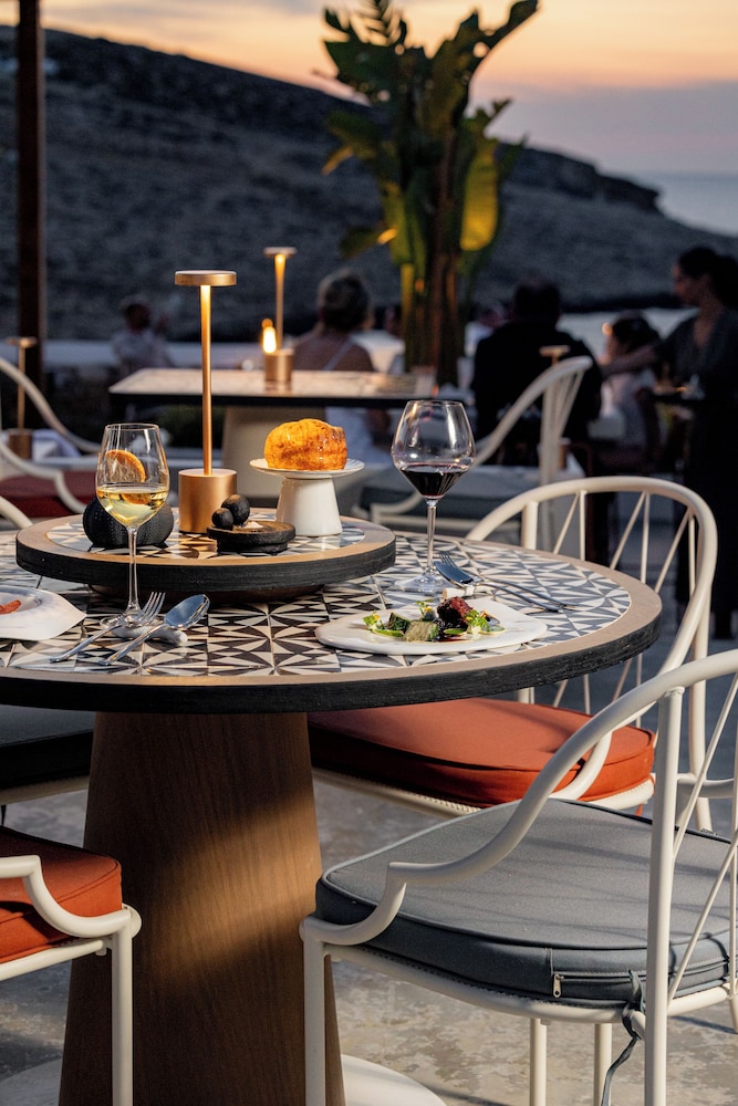 Andronis Minois - Small Luxury Hotels of the World 50/64