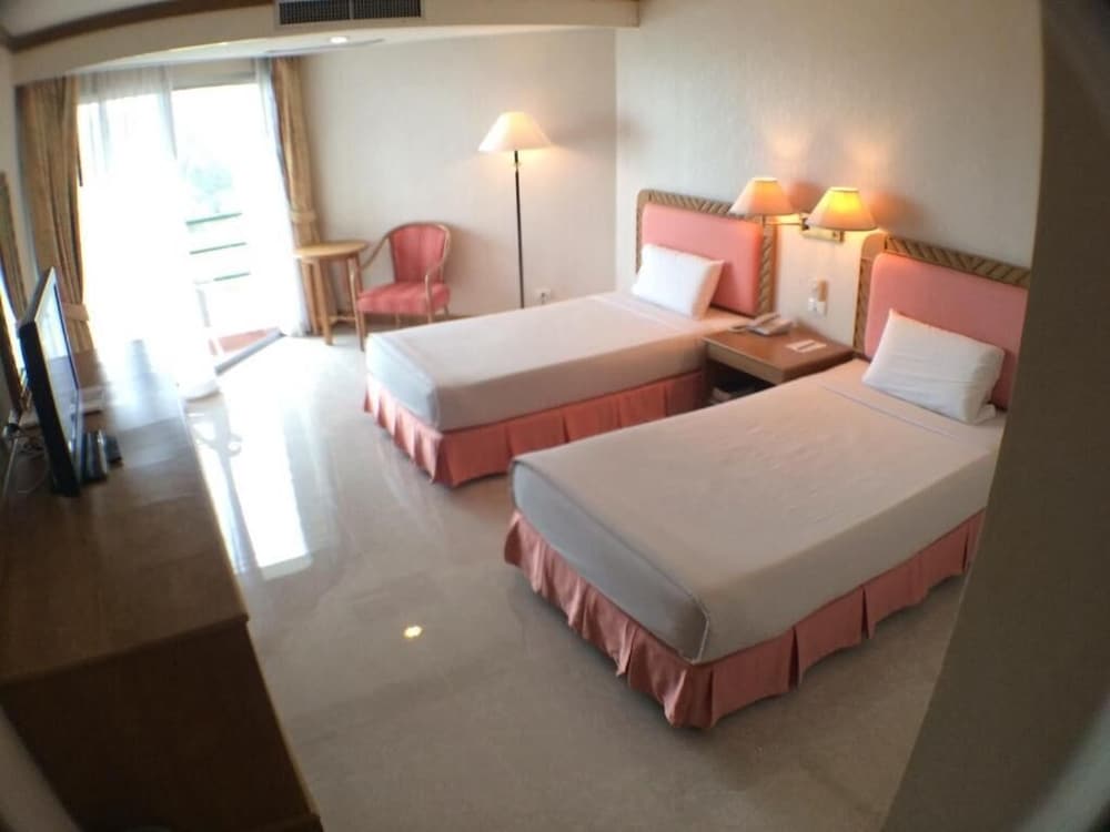 Khanom Golden Beach Hotel 27/59