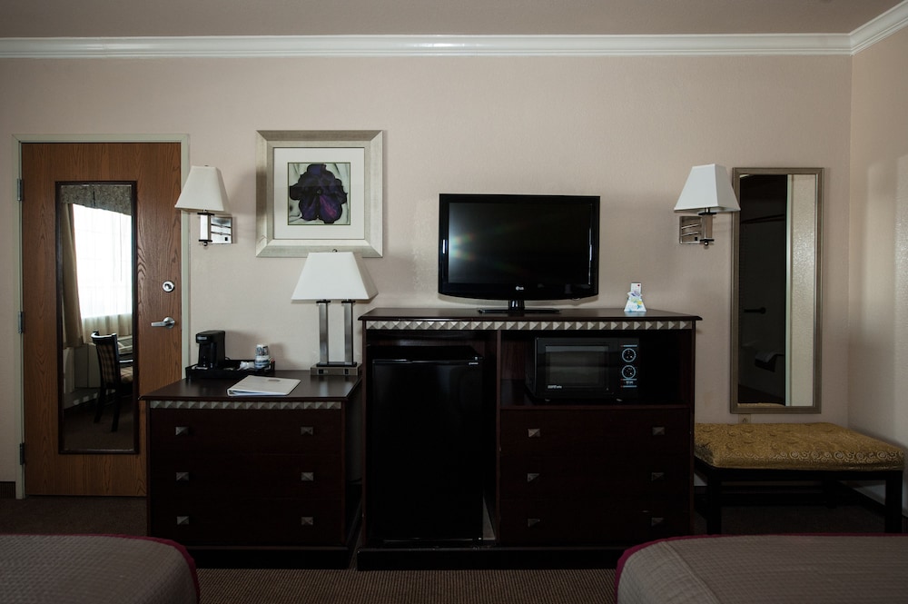 Best Western Anthony/West El Paso 37/42