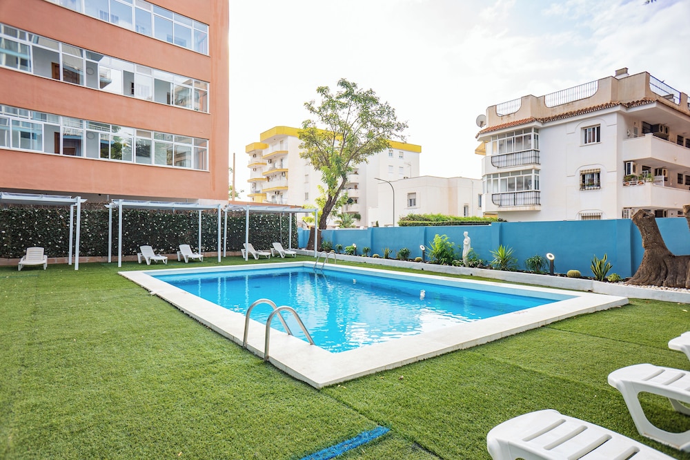El Velero Apartments 20/26