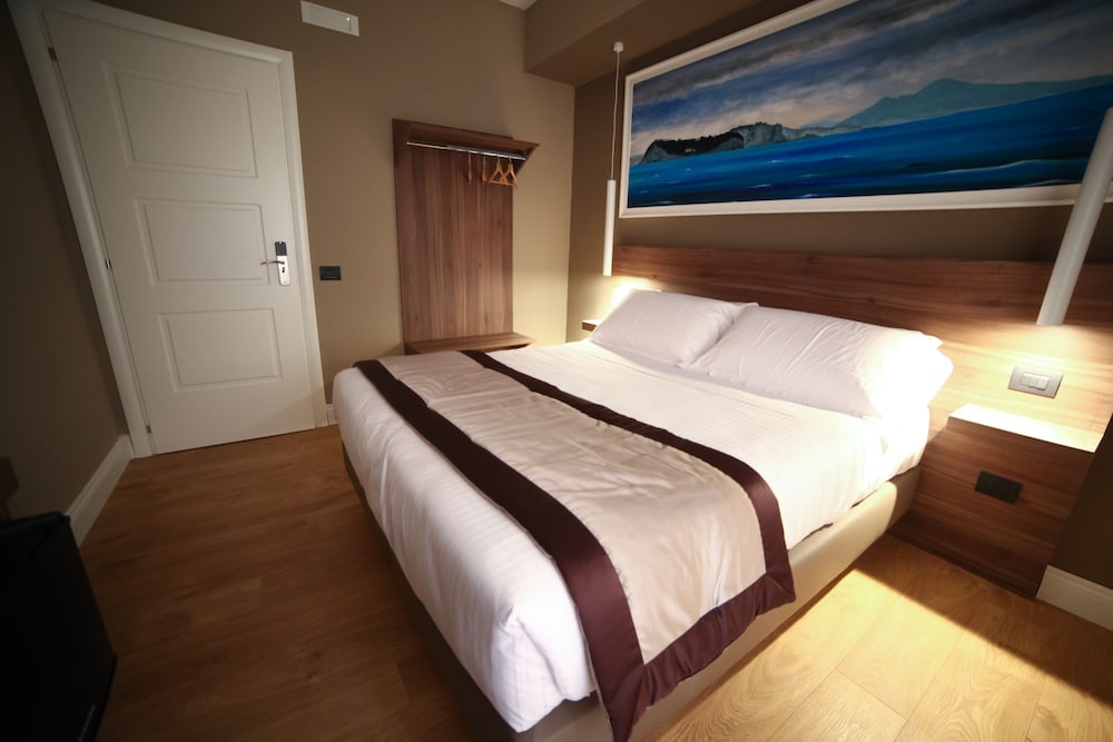 7th Floor Suite 14/50
