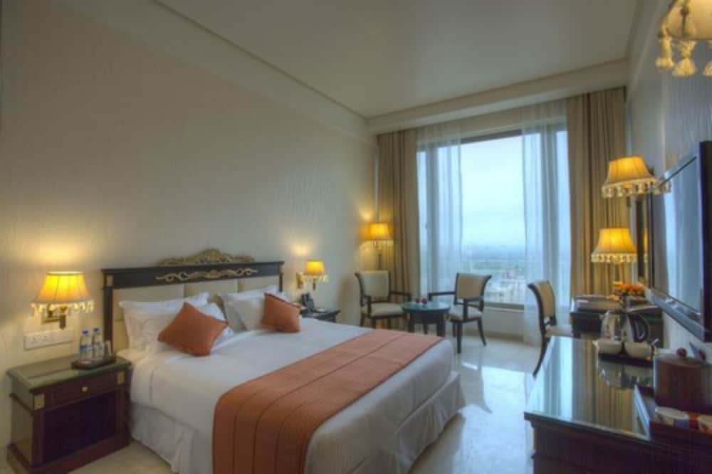 Royal Tulip Navi Mumbai 15/60