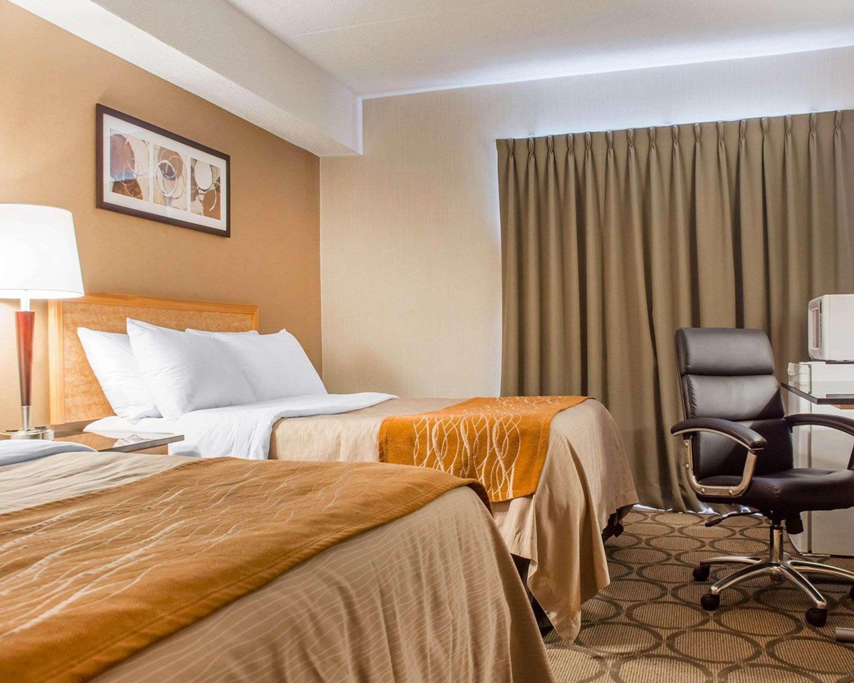 غرفة رباعية بسريرين مزدوجين، Comfort Inn Brantford 3/4