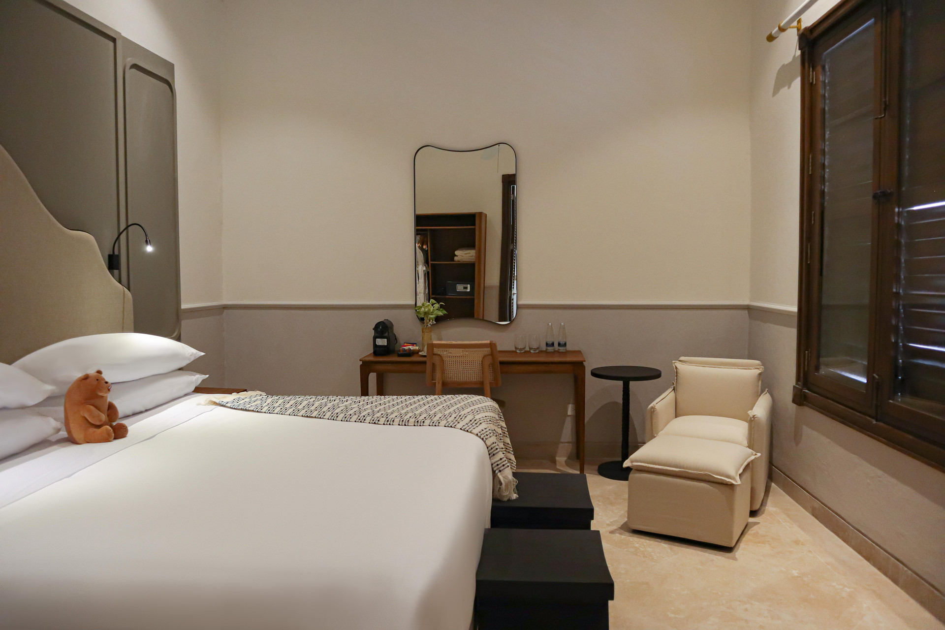 Premium, Double Bed