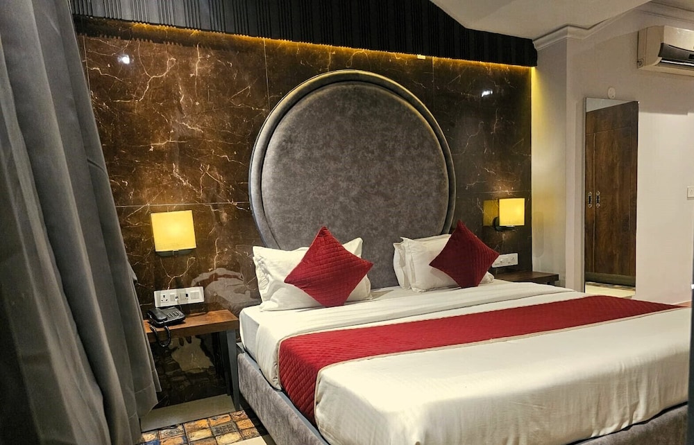 Hotel Gyan 11/27
