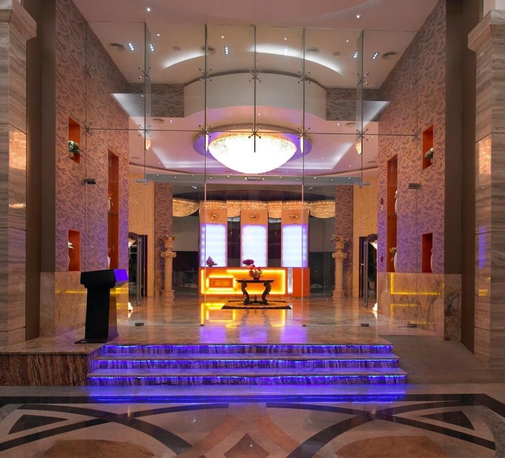 ROYAL ORCHID CENTRAL KIREETI 7/63