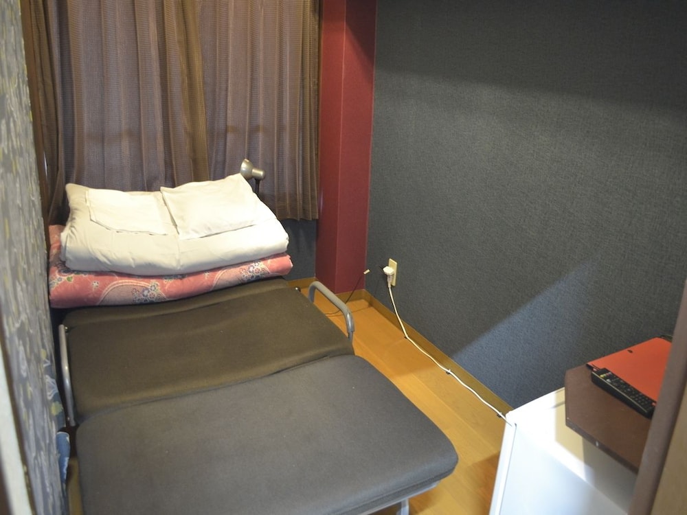 Yokohama Hostel Village Hayashi Kaikan 13/59